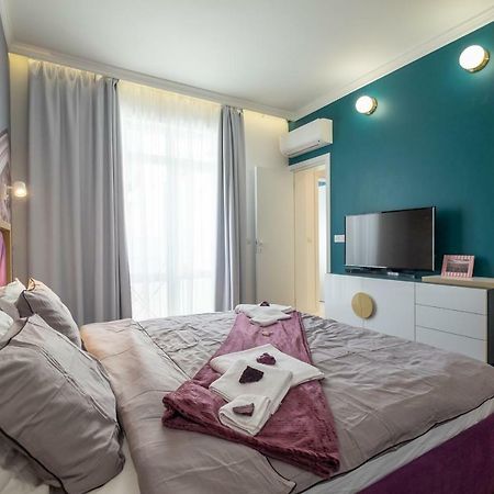 Vitosha Blvd 3-Bedroom, 2-Bathroom Lux Suite Sofia Buitenkant foto