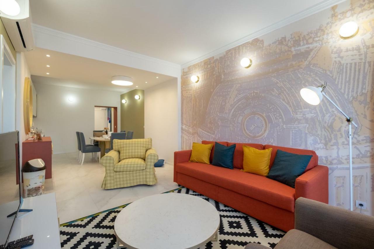 Vitosha Blvd 3-Bedroom, 2-Bathroom Lux Suite Sofia Buitenkant foto