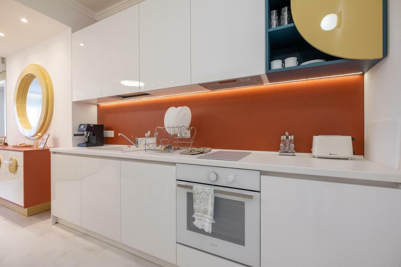 Vitosha Blvd 3-Bedroom, 2-Bathroom Lux Suite Sofia Buitenkant foto