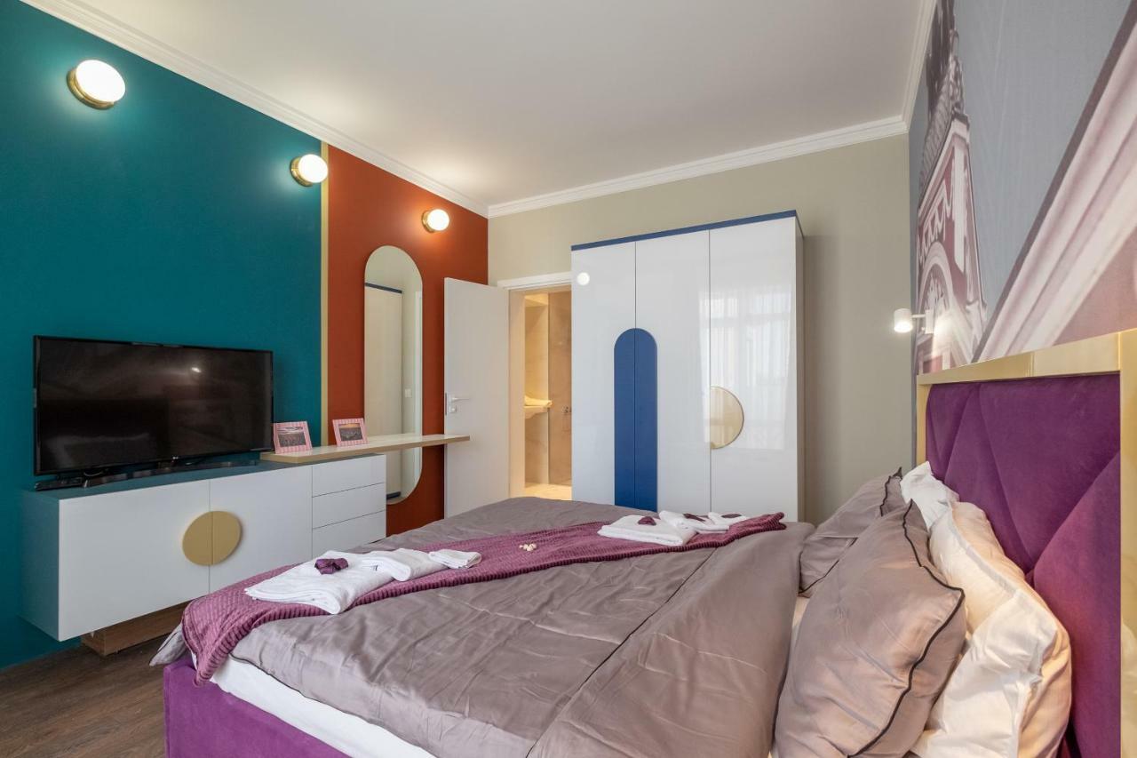 Vitosha Blvd 3-Bedroom, 2-Bathroom Lux Suite Sofia Buitenkant foto